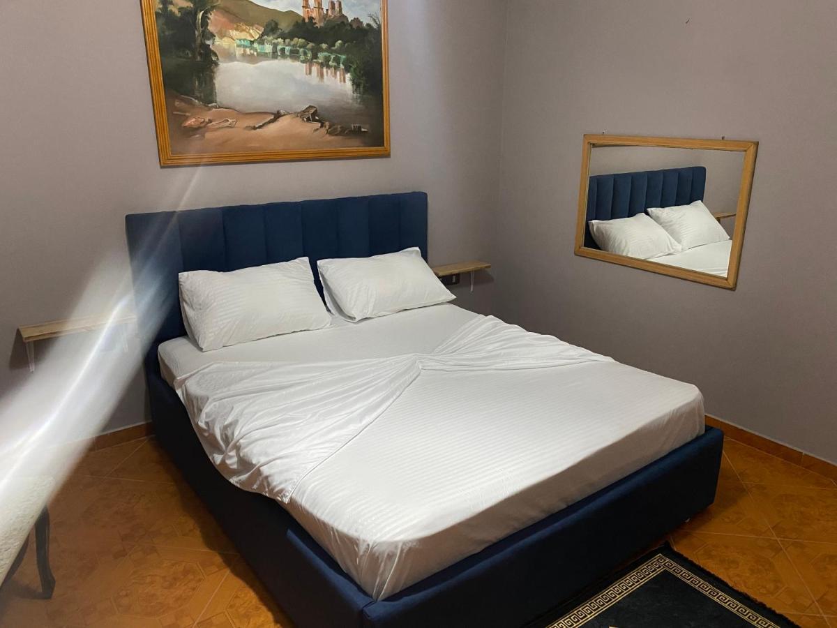 Hotel Belind ベラト エクステリア 写真