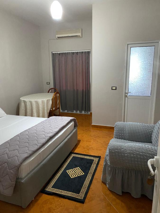 Hotel Belind ベラト エクステリア 写真