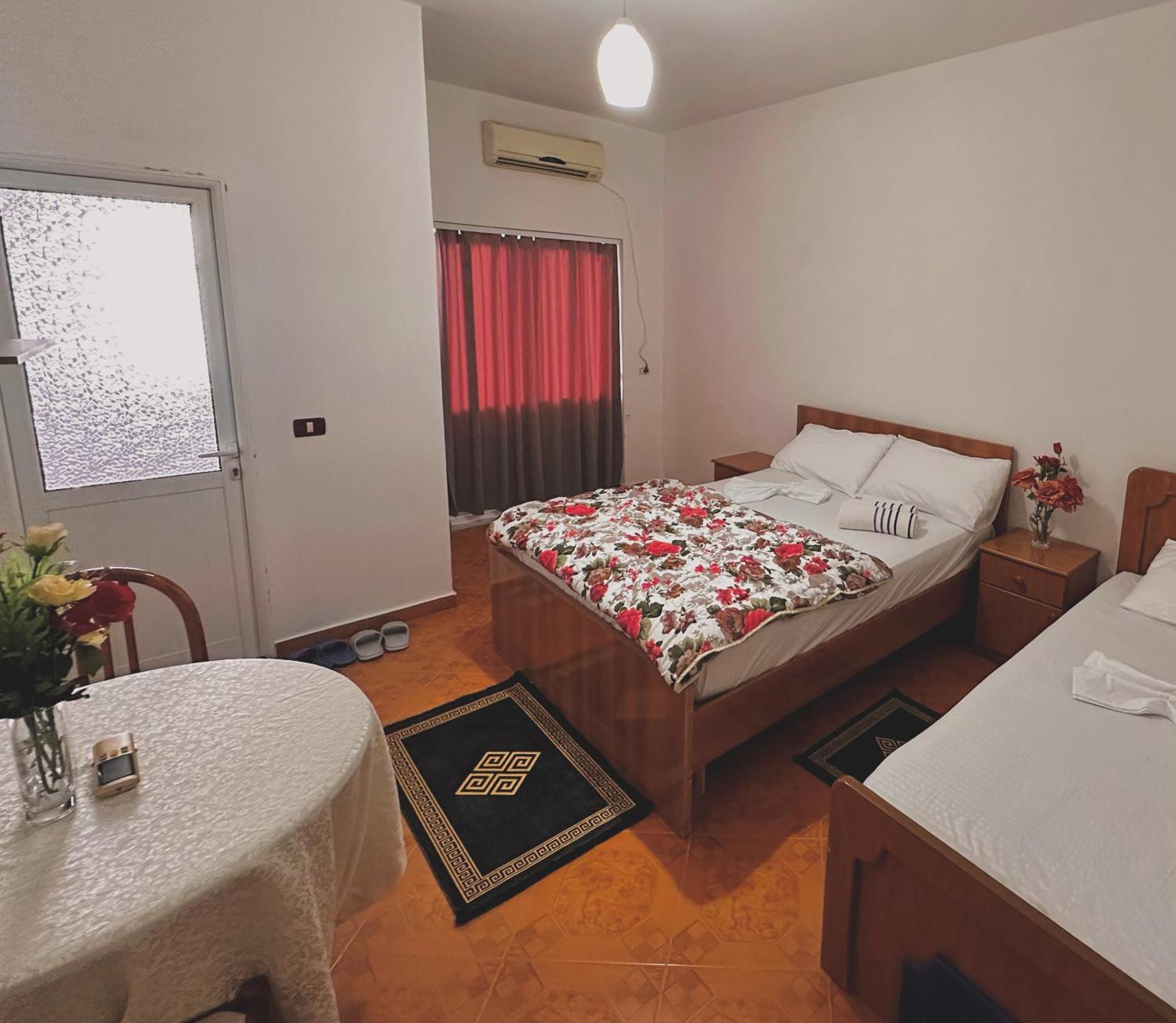 Hotel Belind ベラト エクステリア 写真