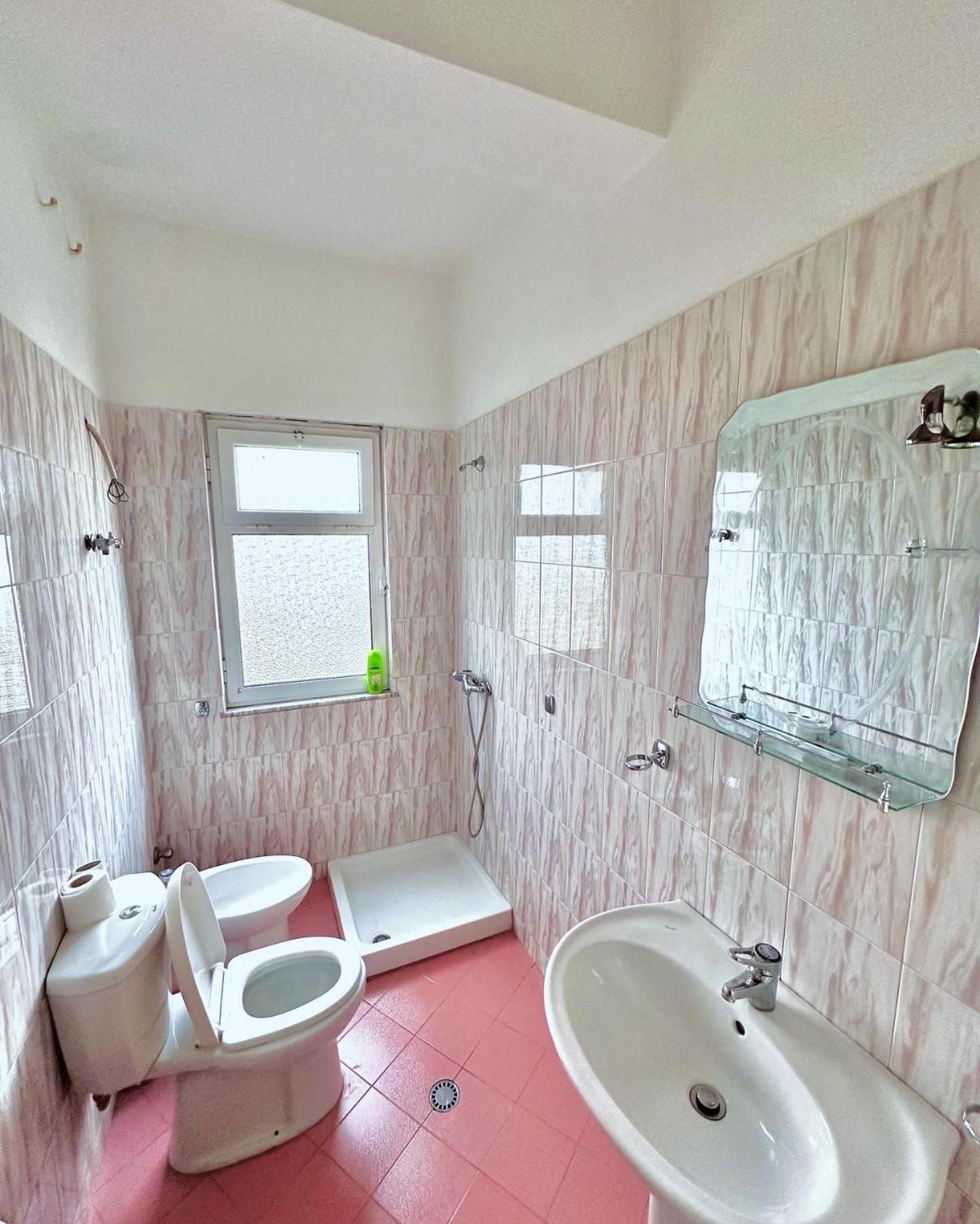 Hotel Belind ベラト エクステリア 写真