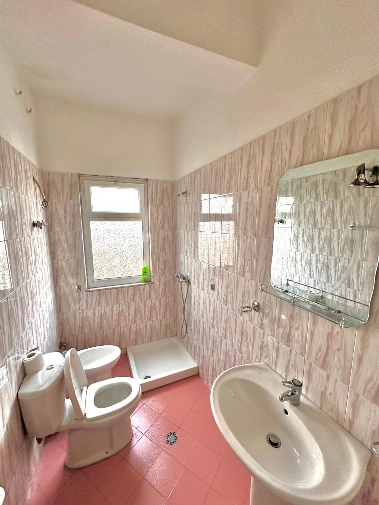 Hotel Belind ベラト エクステリア 写真